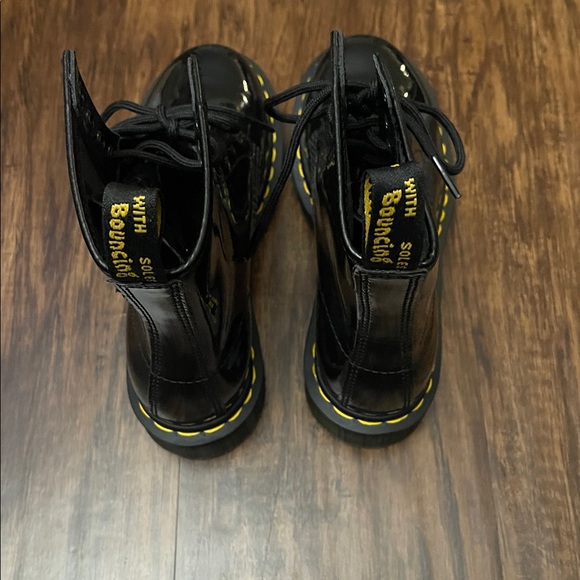 NEW Dr. Martens Docs Black Patent Leather unisex Boots Ladies 6 - Picture 6 of 15
